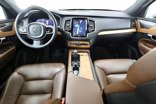2023 Volvo XC90 B6 Plus 7-Seater