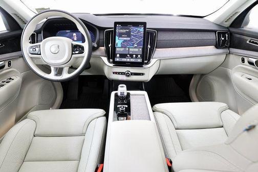 Crystal White Pearl 2026 Volvo XC90 B6 Ultra 7-Seater