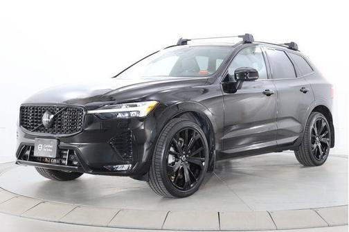 Onyx Black Metallic 2024 Volvo XC60 B5 Ultimate Black Edition