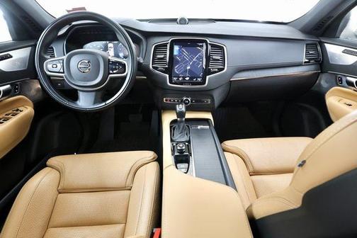 2022 Volvo XC90 T6 Inscription