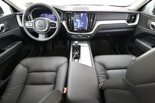 2025 Volvo XC60 Plug-In Hybrid T8 Plus
