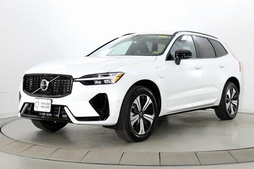 2025 Volvo XC60 Plug-In Hybrid T8 Plus