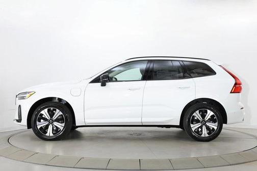 2025 Volvo XC60 Plug-In Hybrid T8 Plus
