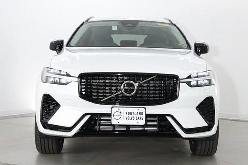 2025 Volvo XC60 Plug-In Hybrid T8 Plus