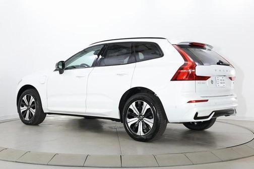 2025 Volvo XC60 Plug-In Hybrid T8 Plus