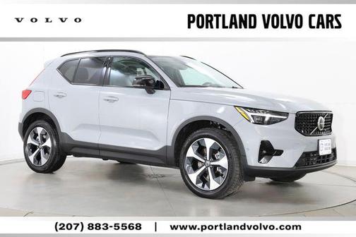 Vapour Grey Metallic 2026 Volvo XC40 Plus, B5 AWD Gas (mild hybrid), Dark