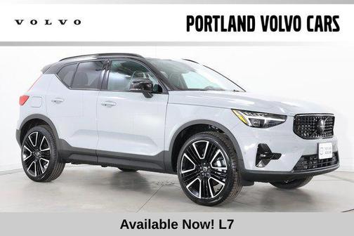 Vapour Grey Metallic 2026 Volvo XC40 Black Edition Ultra, B5 AWD Gas (mild hybrid)