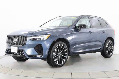 Denim Blue Metallic 2026 Volvo XC60 B5 Ultra