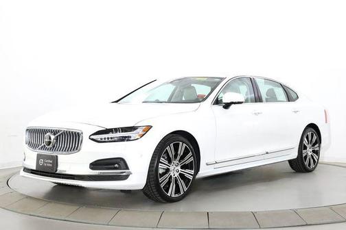 Crystal White Metallic 2024 Volvo S90 B6 Ultimate