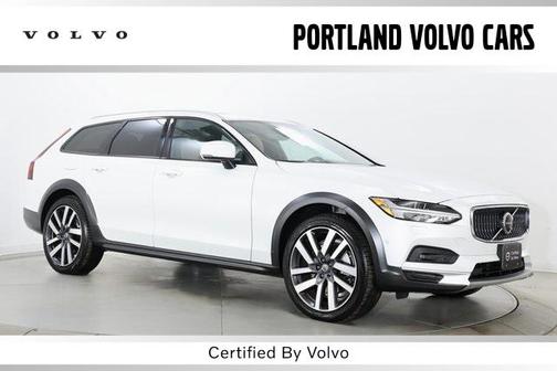 2025 Volvo V90 Cross Country Ultra, B6 AWD Gas (mild hybrid)