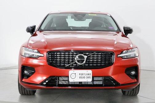 2025 Volvo S60 Plus