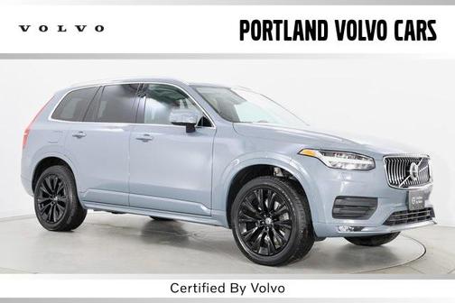 2022 Volvo XC90 T6 Momentum