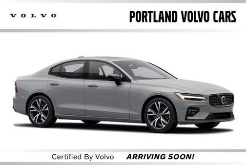 2023 Volvo S60 B5 Ultimate Dark Theme