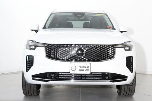 Crystal White 2027 Volvo XC90 Plus