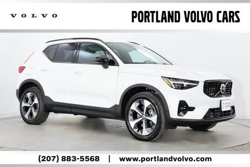 2026 Volvo XC40 Plus, B5 AWD Gas (mild hybrid), Dark
