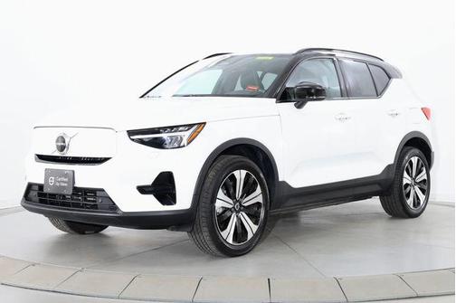 Crystal White Metallic 2023 Volvo XC40 Recharge Pure Electric Twin Core