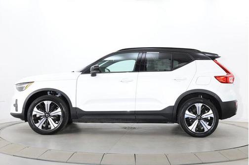 Crystal White Metallic 2023 Volvo XC40 Recharge Pure Electric Twin Core