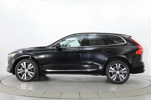 2022 Volvo XC60 B6 Inscription