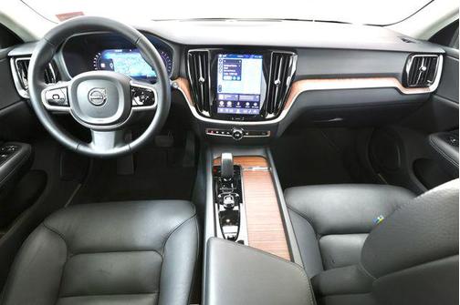 Onyx Black 2025 Volvo V60 Cross Country Plus, B5 AWD Gas (mild hybrid)
