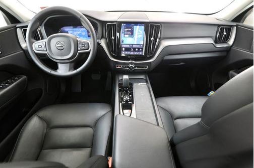 Platinum Grey 2025 Volvo XC60 B5 Core