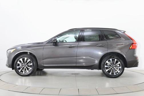Platinum Grey 2025 Volvo XC60 B5 Core