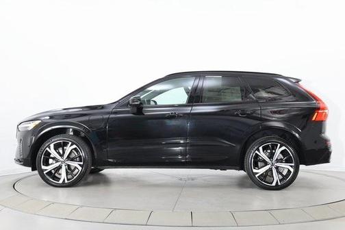 2022 Volvo XC60 Recharge Plug-In Hybrid T8 R-Design