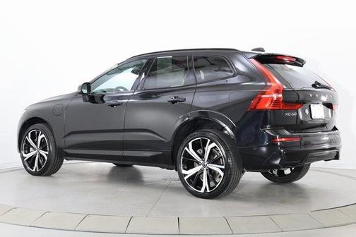 2022 Volvo XC60 Recharge Plug-In Hybrid T8 R-Design