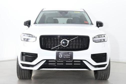 Crystal White 2023 Volvo XC90 Recharge Plug-In Hybrid T8 Ultimate Dark Theme 7-Seater
