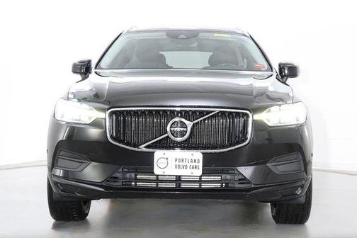 Onyx Black Metallic 2019 Volvo XC60 T6 Momentum