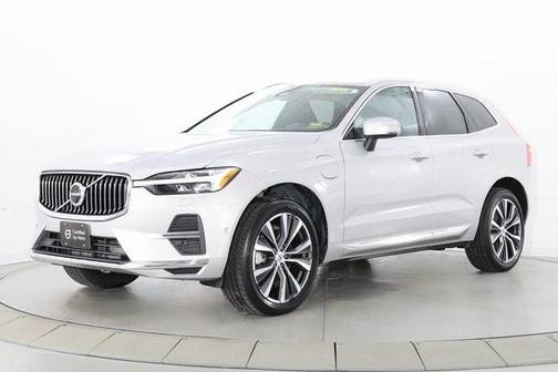 2022 Volvo XC60 Recharge Plug-In Hybrid T8 Inscription Expression