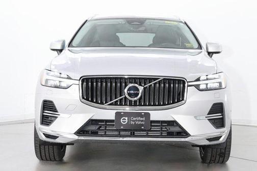 2022 Volvo XC60 Recharge Plug-In Hybrid T8 Inscription Expression