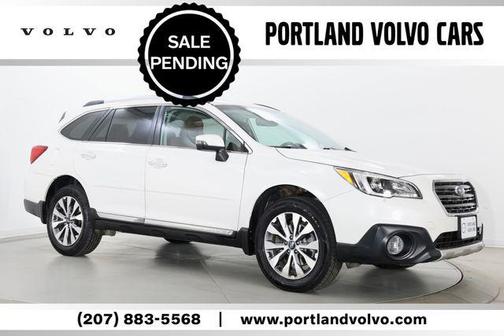 Crystal White Pearl 2017 Subaru Outback 2.5i Touring