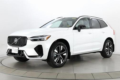 2026 Volvo XC60 B5 Plus
