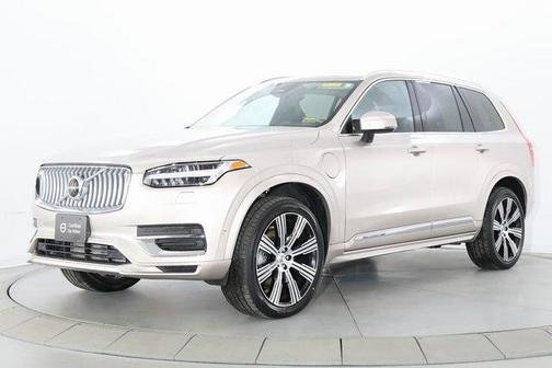 2023 Volvo XC90 Recharge Plug-In Hybrid T8 Plus Bright Theme 7-Seater