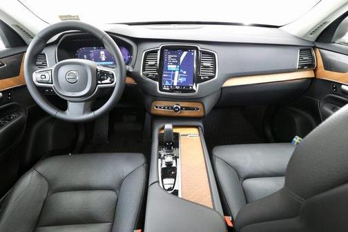 2023 Volvo XC90 Recharge Plug-In Hybrid T8 Plus Bright Theme 7-Seater