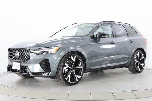 2026 Volvo XC60 B5 Ultra