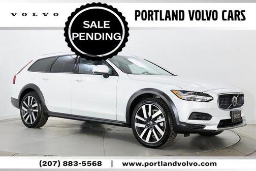 Crystal White 2025 Volvo V90 Cross Country Ultra, B6 AWD Gas (mild hybrid)