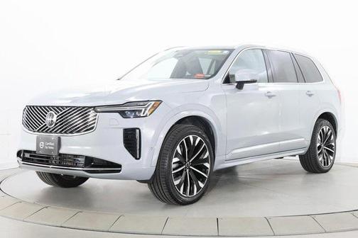 2025 Volvo XC90 B6 Plus 7-Seater