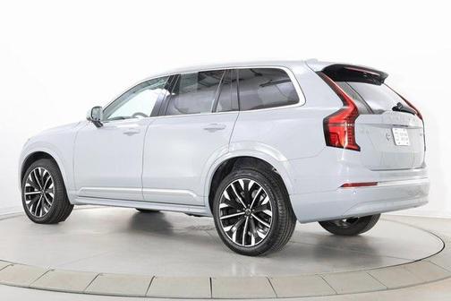 2025 Volvo XC90 B6 Plus 7-Seater