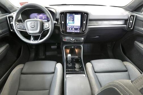 Crystal White Metallic 2023 Volvo XC40 Recharge Pure Electric Twin Core
