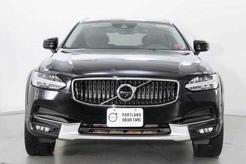 2018 Volvo V90 Cross Country T5