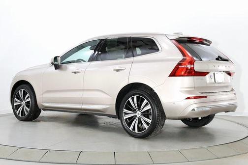 2023 Volvo XC60 B5 Plus Bright Theme