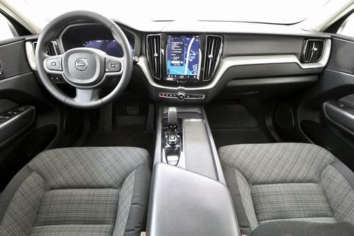 2023 Volvo XC60 Recharge Plug-In Hybrid T8 Core Bright Theme