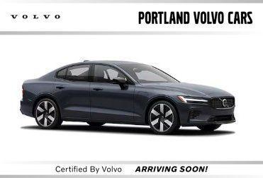 2024 Volvo S60 Recharge Plug-In Hybrid T8 Ultimate Dark Theme