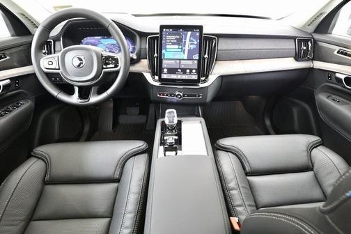 2025 Volvo XC90 Plug-In Hybrid T8 Ultra 7-Seater