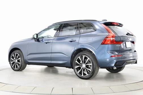 2025 Volvo XC60 Plus