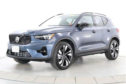 Denim Blue 2026 Volvo XC40 Ultra, B5 AWD Gas (mild hybrid), Dark