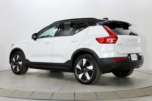 2024 Volvo XC40 Recharge Pure Electric Twin Core