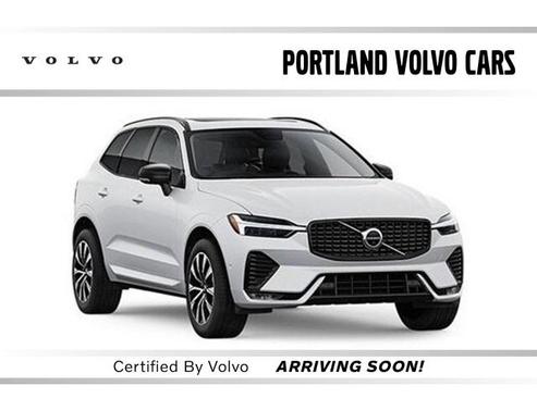 2023 Volvo XC60 B5 Plus Dark Theme