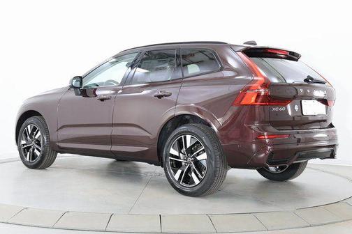 Mulberry Metallic 2026 Volvo XC60 B5 Plus
